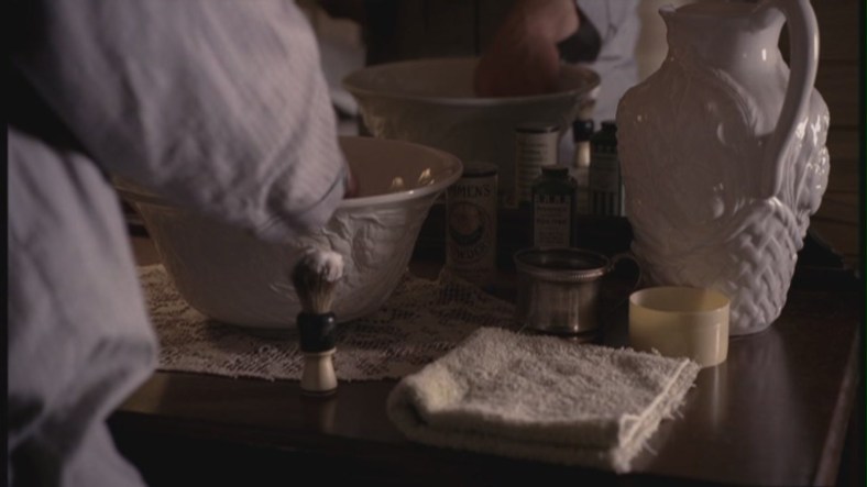 carnivale_s02e11_bornunicorn