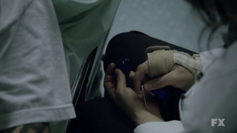 sonsofanarchy_s05e09_ottoperfume (3)