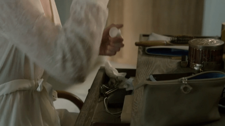 thenightmanager_s01e02_bornunicorn (3)