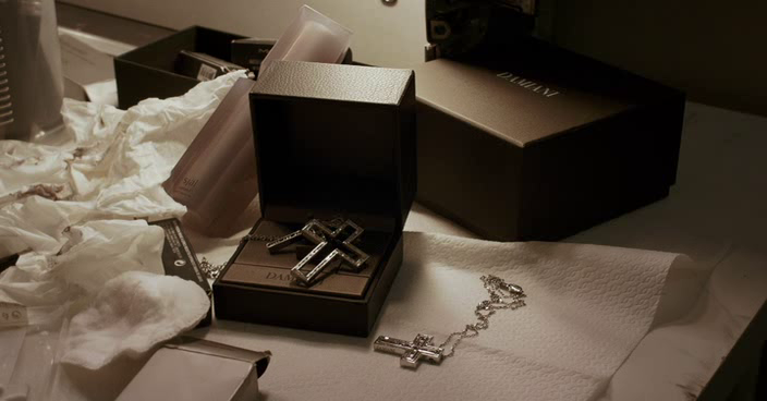 abiggersplash_dressingroom_bornunicorn (2)