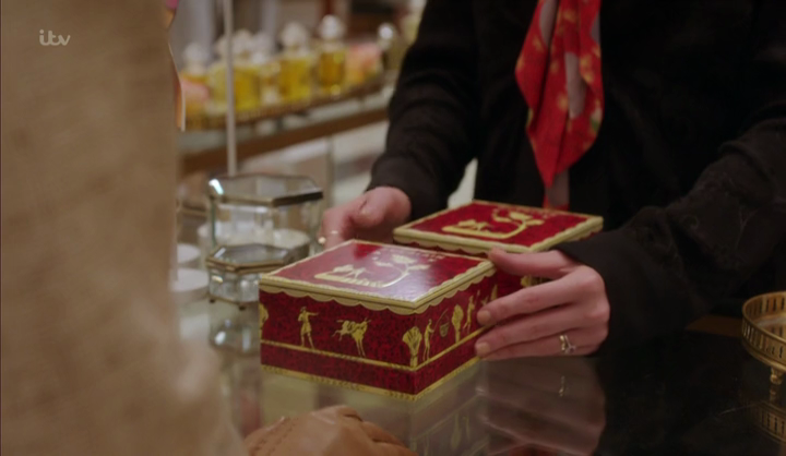 mrselfridge_s04e07_bornunicorn (1)