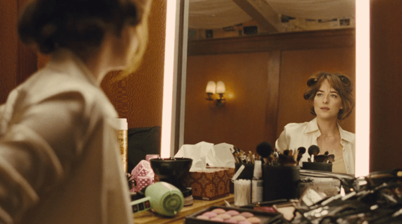 justaminute_dakotajohnson_bornunicorn