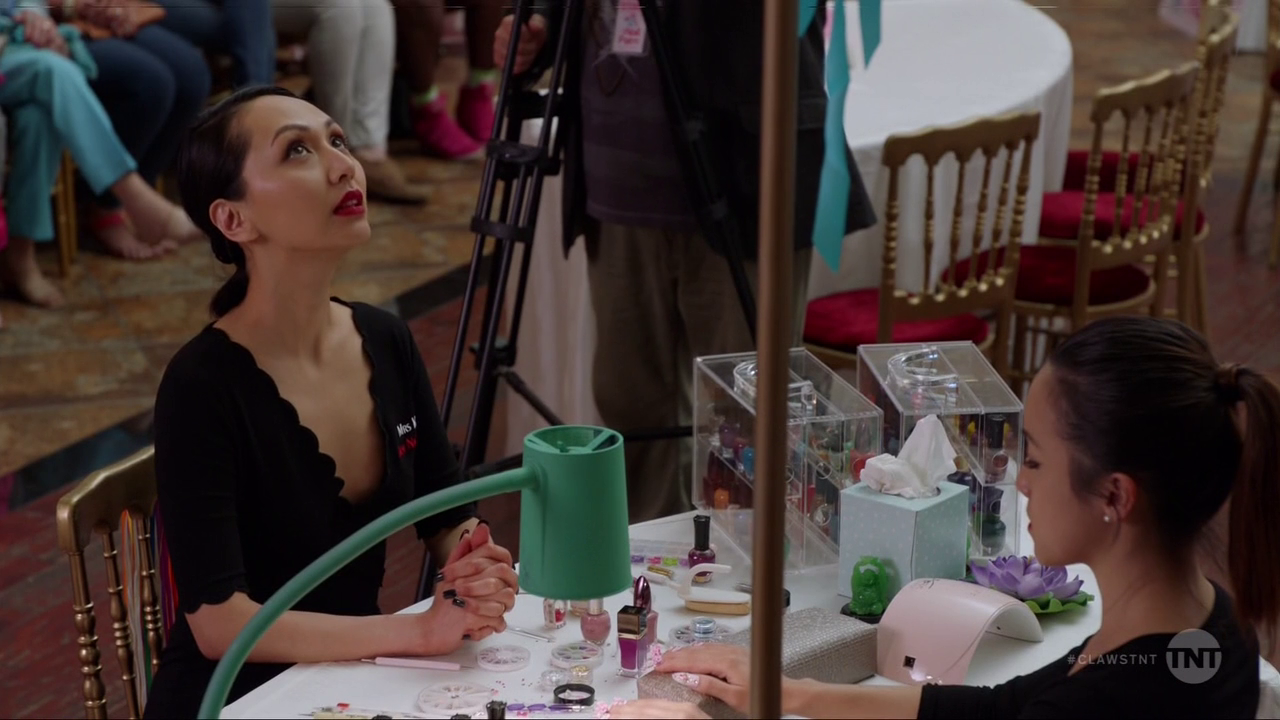 claws_s01e06_bornunicorn (4)
