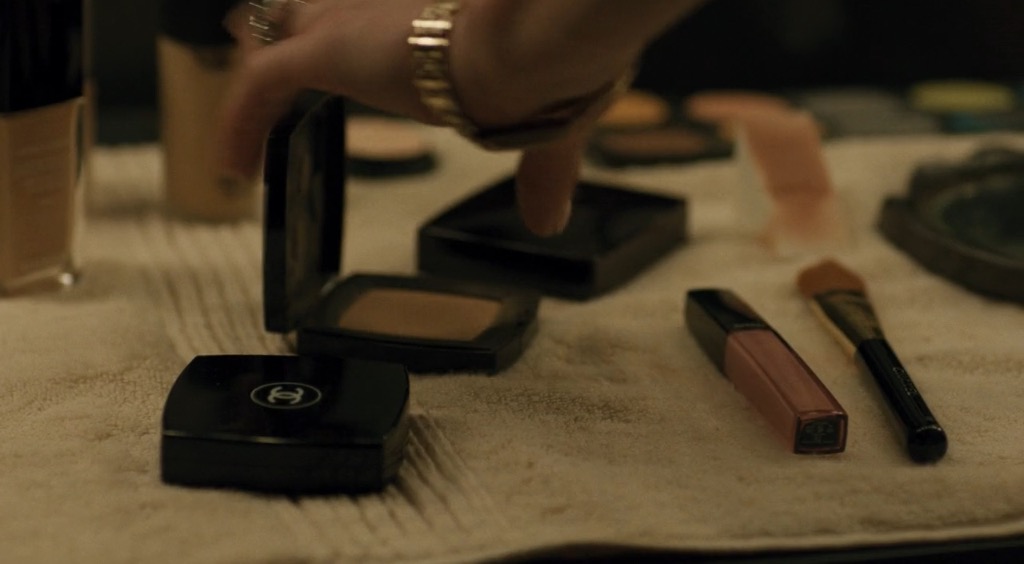 fleshandbone_s01e07_bornunicorn