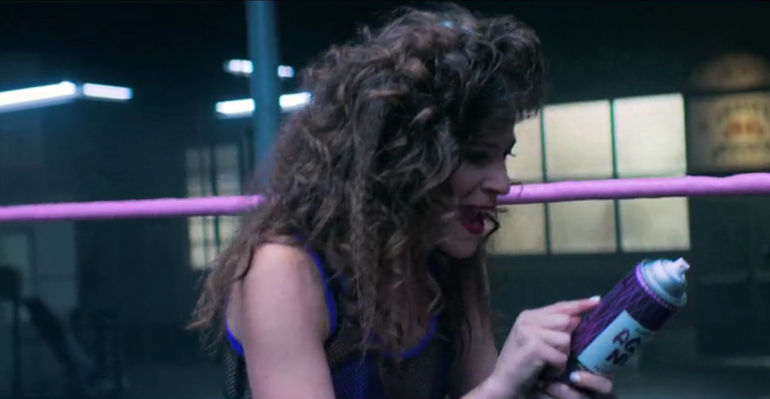 glow_s02e02_bornunicorn (2)
