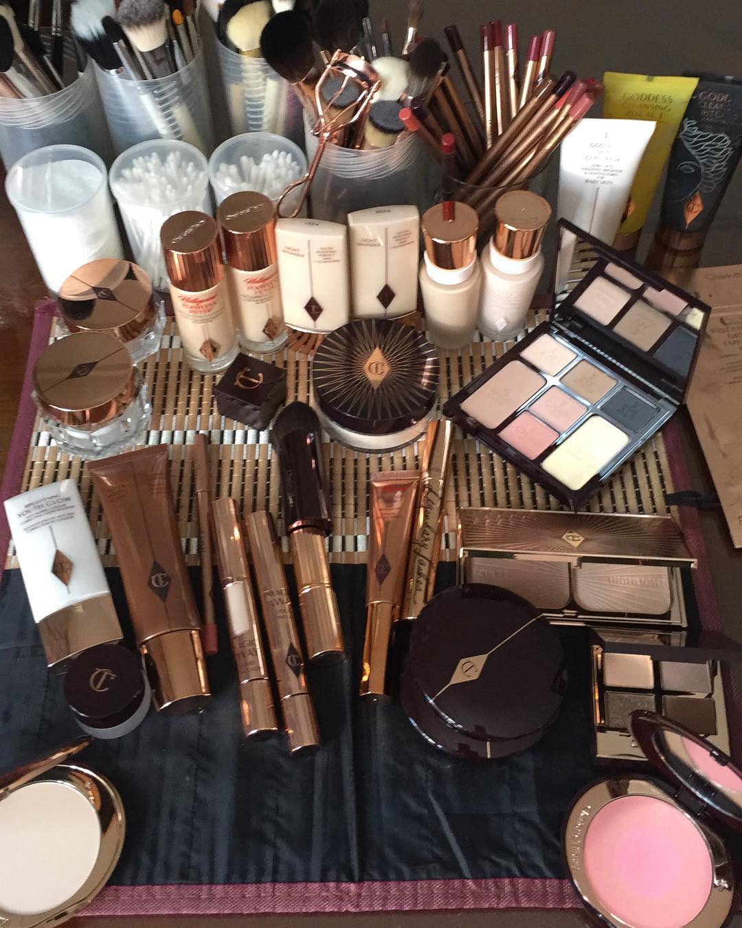 goldenglobes2019_rachelbrosnahan_bornunicorn (2)