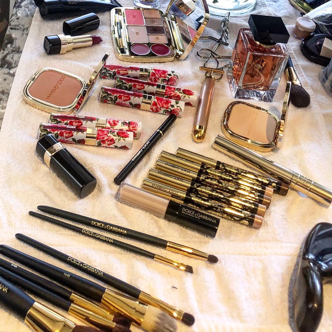 jilliandempsey_emiliaclarke_oscars2019_bornunicorn (1)