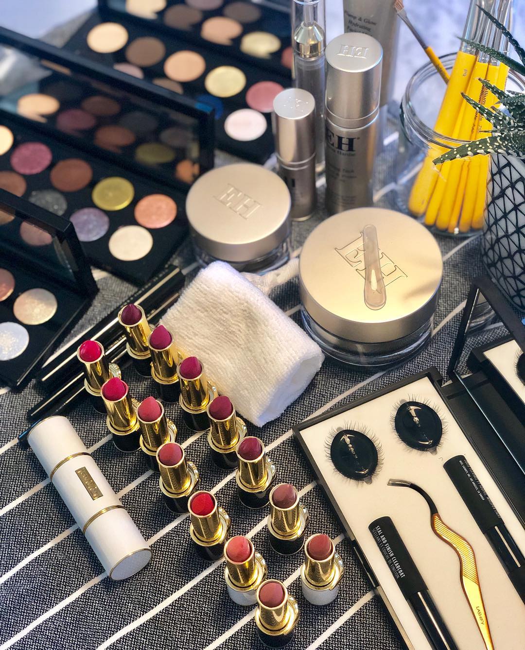 sarahuslan_oliviacolman_oscars2019_bornunicorn (1)