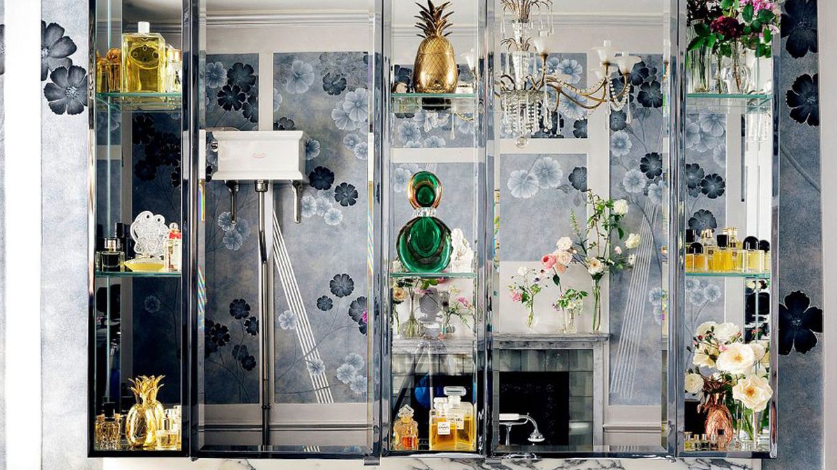 katemossbathroomcabinet_bornunicorn