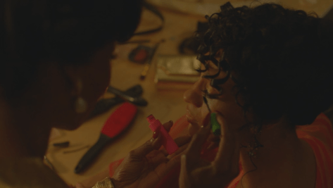 pose_s01e08_bornunicorn